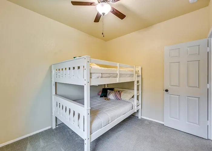Family-friendly Yuma W/ Private Yard & Pool * Fortuna