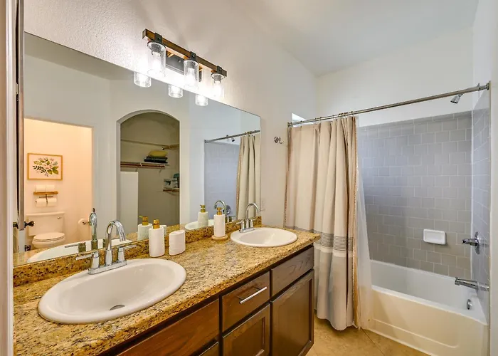 Family-friendly Yuma W/ Private Yard & Pool Holiday home Fortuna