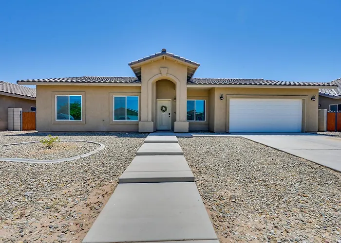 Family-friendly Yuma W/ Private Yard & Pool Fortuna