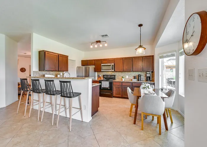 Family-friendly Yuma W/ Private Yard & Pool Holiday home Fortuna