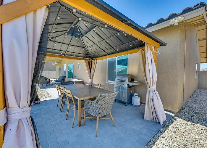 Holiday home Family-friendly Yuma W/ Private Yard & Pool Fortuna