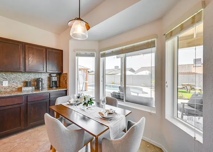Family-friendly Yuma W/ Private Yard & Pool Holiday home *