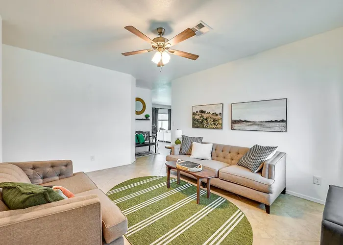Family-friendly Yuma W/ Private Yard & Pool Fortuna