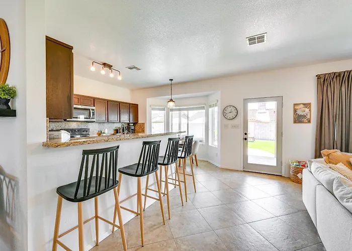 Holiday home Family-friendly Yuma W/ Private Yard & Pool *